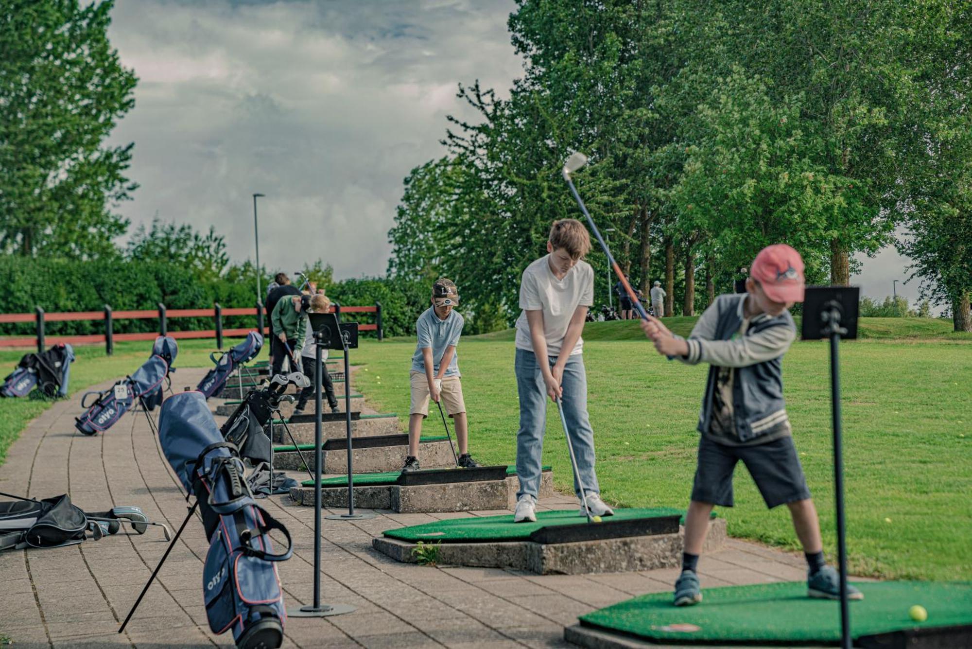 Tegelvillan Pa Golfbanan Oxie Buitenkant foto